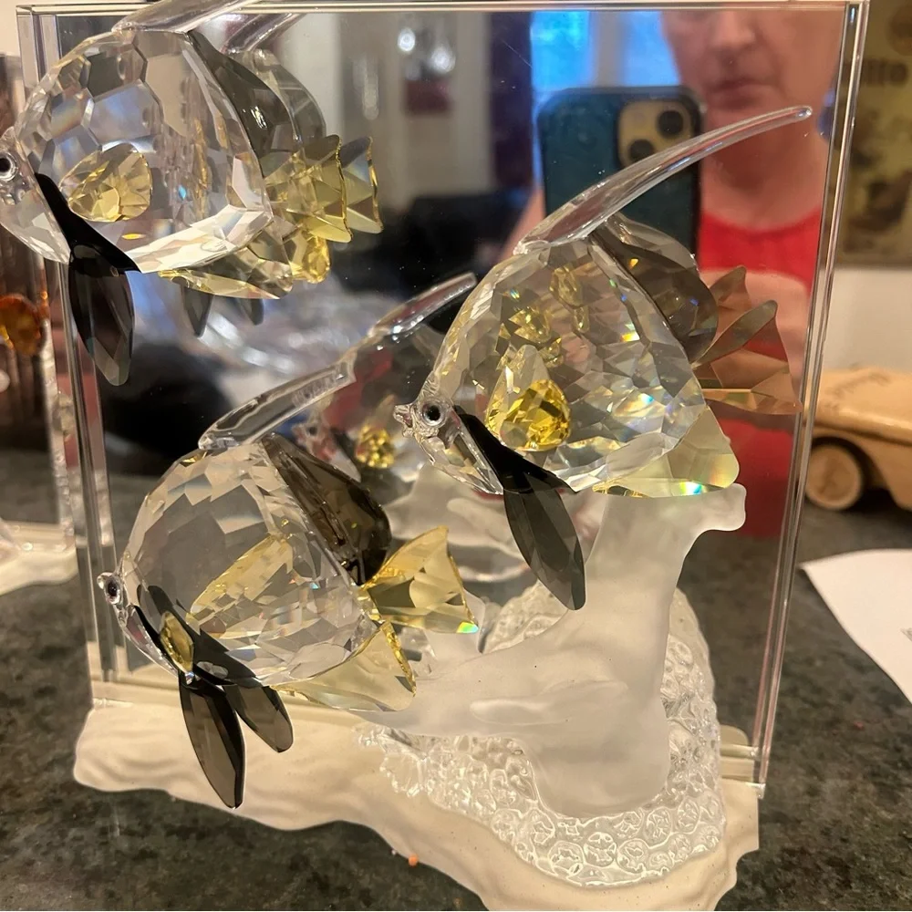 Elegant Crystal Fish Mirror Decor